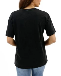 Boyfriend Fit Graphic Tee - Discover, Explore, Refresh -Active Aura Shop BoyfriendFitGraphicTee Discover 2