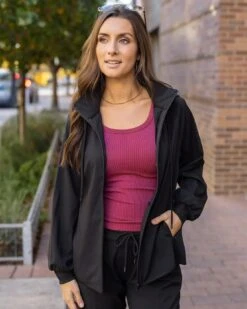 Berry Brami Tank -Active Aura Shop BramiTank Lifestyle 8