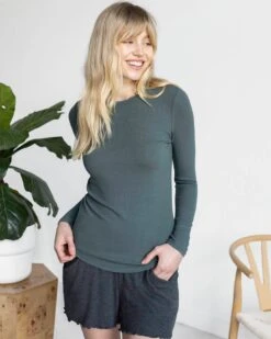 Essential Ribbed Forest Long Sleeve Tee -Active Aura Shop EssentialRibbed LongSleeveTee Forest 1 4016da92 70d1 4532 a86d 7e583fa8aeee