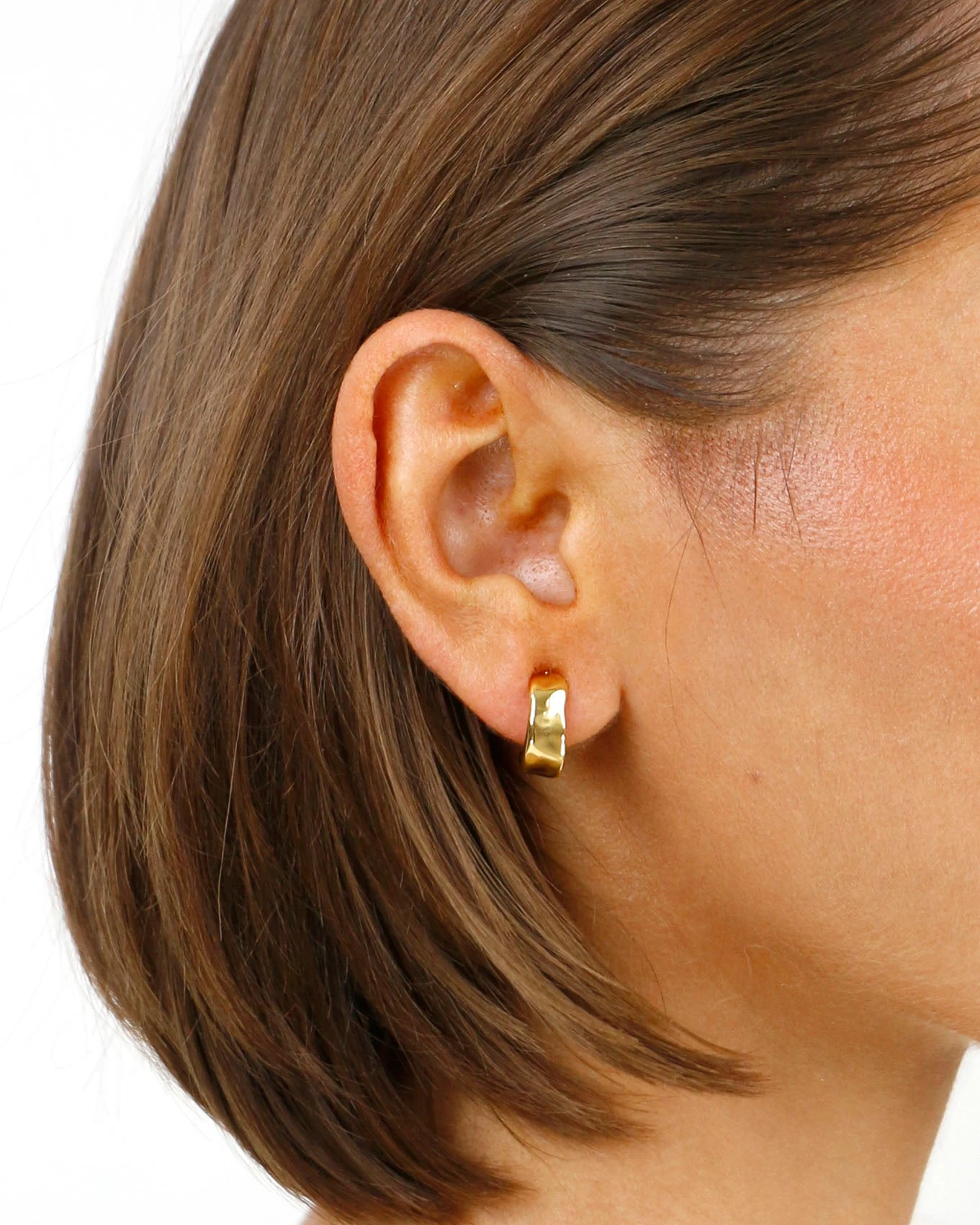 Hammered Wide Hoop Earrings In Gold 4 Hammered Wide Hoop Earrings In Gold - Image 2