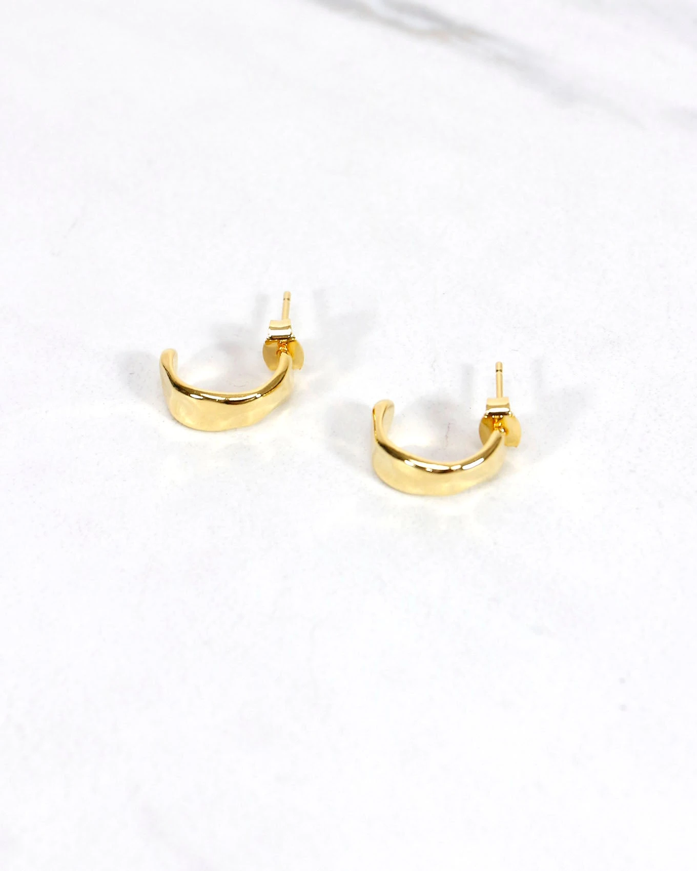 Hammered Wide Hoop Earrings In Gold 5 Hammered Wide Hoop Earrings In Gold - Image 3