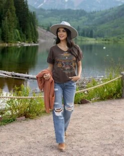 Active Aura Shop -Active Aura Shop RelaxedFitVNeckGraphicTee RoamFree 3