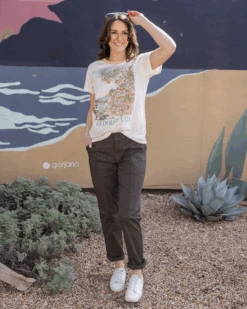 Active Aura Shop -Active Aura Shop RolledSleeveGraphicTee LaDolceVita 11