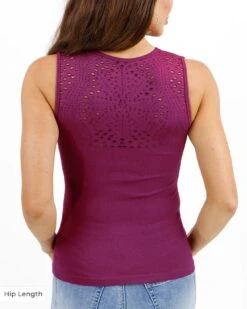 Seamless Cut-Out Layering Tank In Berry -Active Aura Shop SeamlessCutOutLayeringTank Hip 2