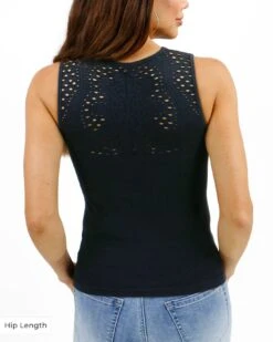 Seamless Cut-Out Layering Tank In Black -Active Aura Shop SeamlessCutOutLayeringTank Hip 4