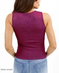 Seamless Cut-Out Layering Tank In Berry -Active Aura Shop SeamlessCutOutLayeringTank Waist 4