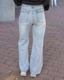 Slouchy Soft Wide Leg Jeans In Non Distressed Light-Wash -Active Aura Shop SlouchyDadJeans NonDistressed 11