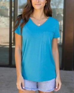 True Fit Perfect Pocket Tee In Teal