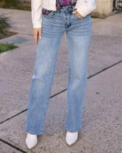 Wide Leg Premium Denim In Non Distressed Mid-Wash